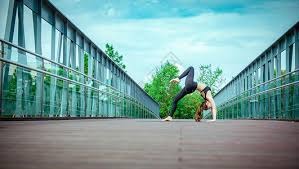 阿莱克斯·罗德里奎兹在 2016 年正式引退，结束了其辉煌且伴随争议的 22 年职业生涯